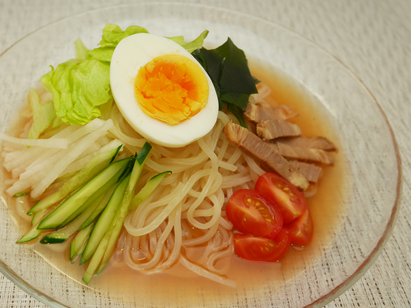 冷麺(トマト風味スープ)